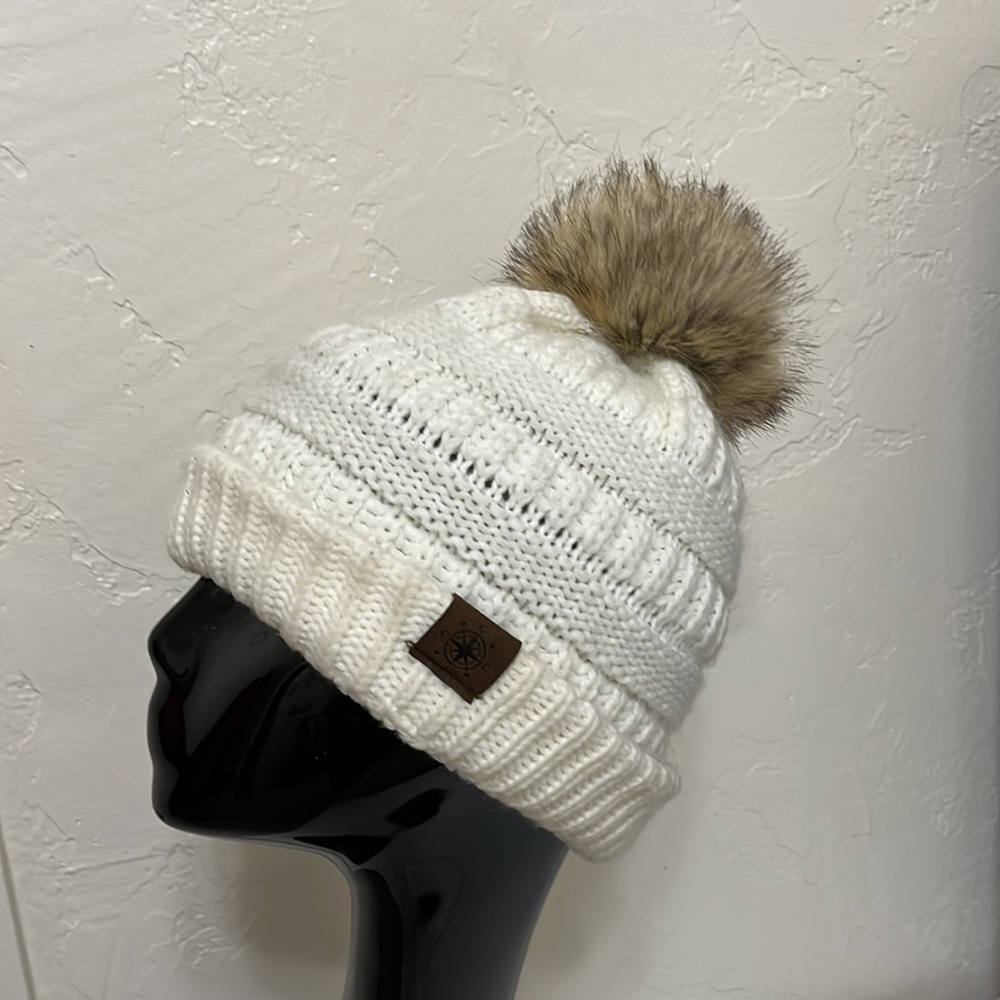 Women’s Fur Ball Beanie Ivory